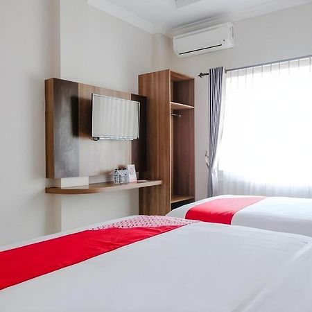 Noura Guest House Syariah Malang Ngoại thất bức ảnh