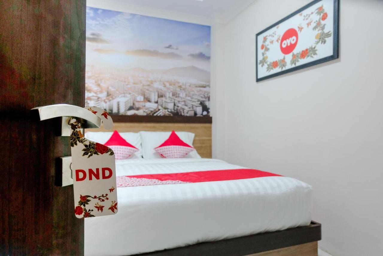 Noura Guest House Syariah Malang Ngoại thất bức ảnh