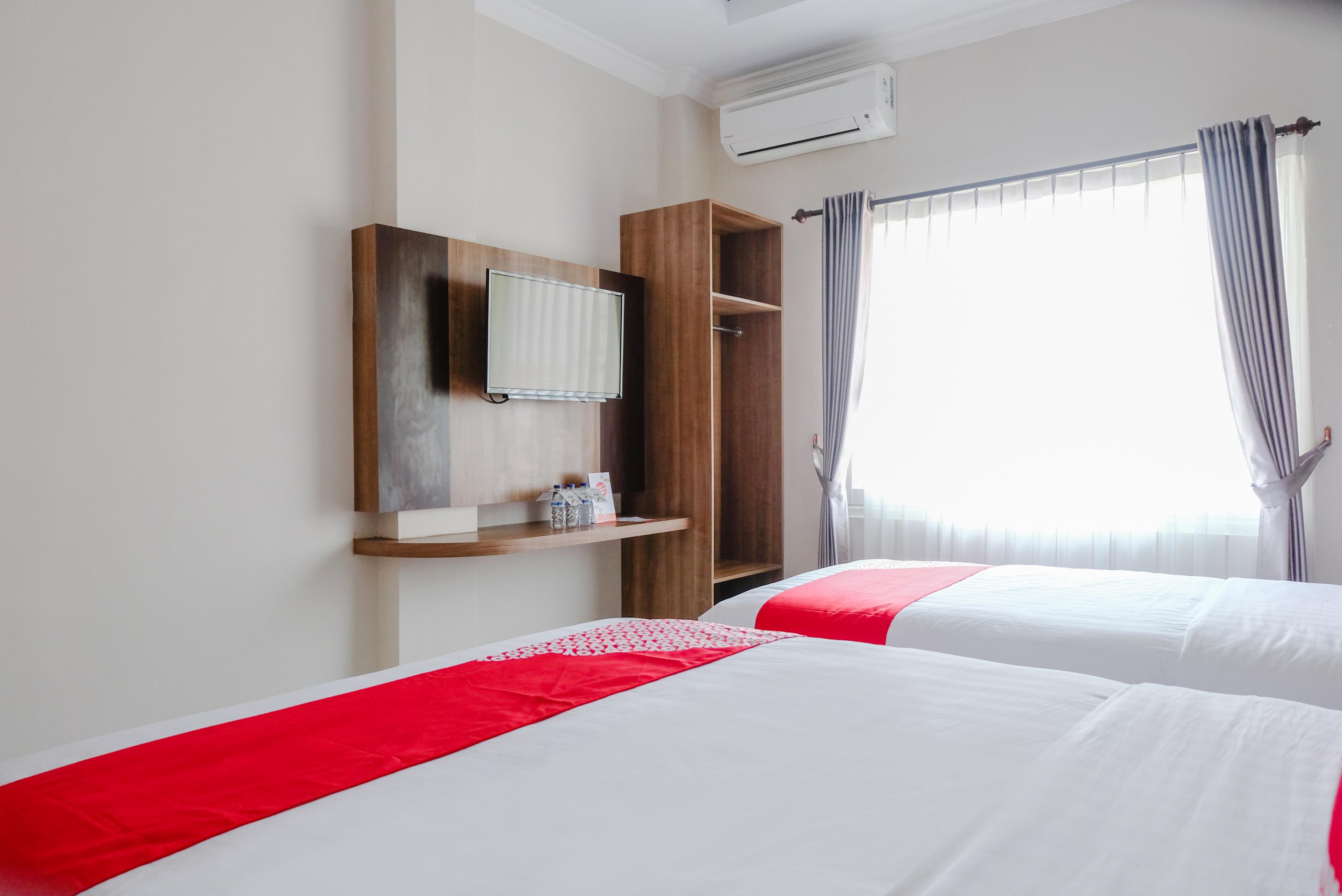 Noura Guest House Syariah Malang Ngoại thất bức ảnh