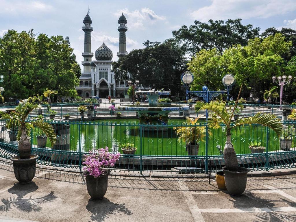 Noura Guest House Syariah Malang Ngoại thất bức ảnh