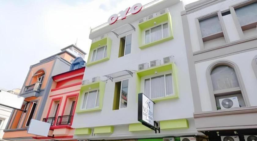 Noura Guest House Syariah Malang Ngoại thất bức ảnh