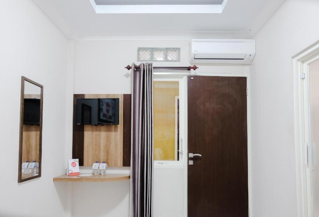 Noura Guest House Syariah Malang Ngoại thất bức ảnh